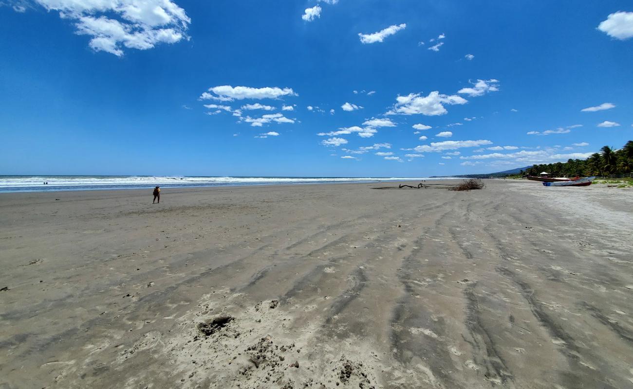 El Esteron beach'in fotoğrafı gri kum yüzey ile