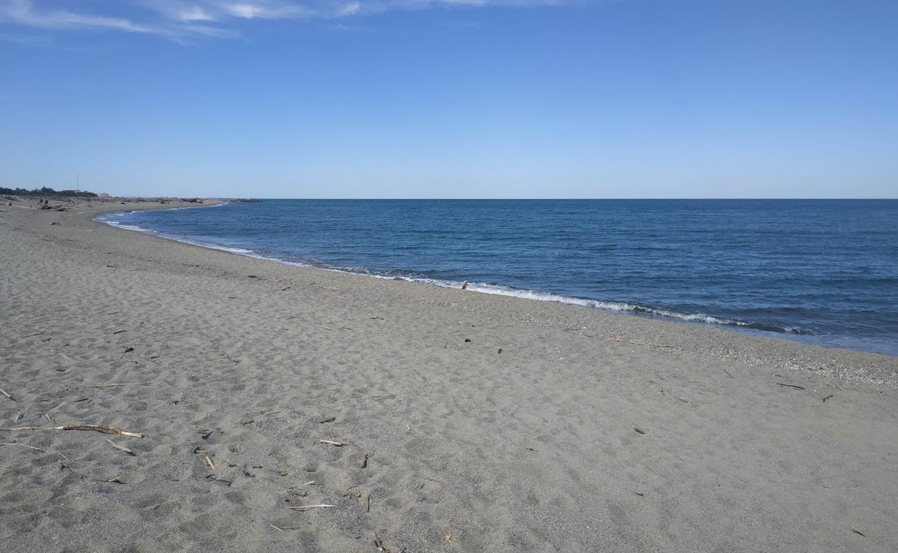 St Marie wild beach'in fotoğrafı parlak ince kum yüzey ile