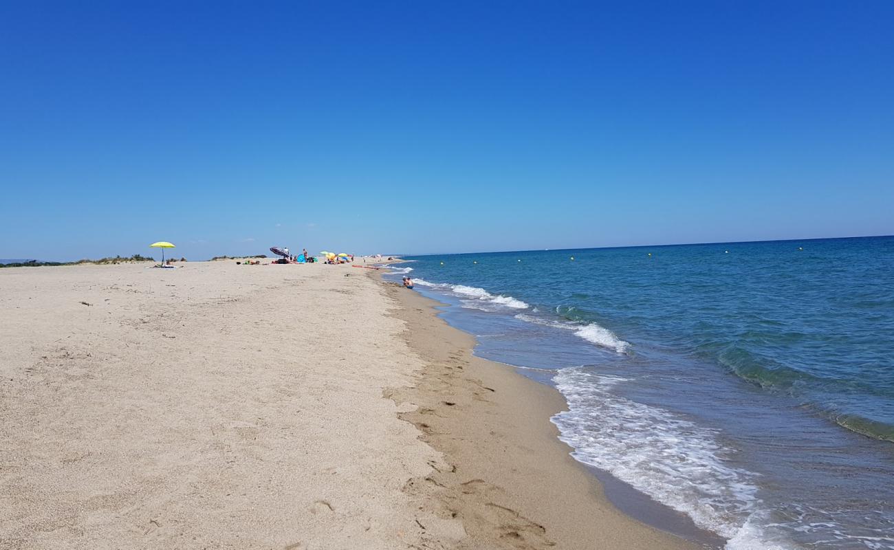 St. Marie de la Mer beach II'in fotoğrafı açık bej kum yüzey ile