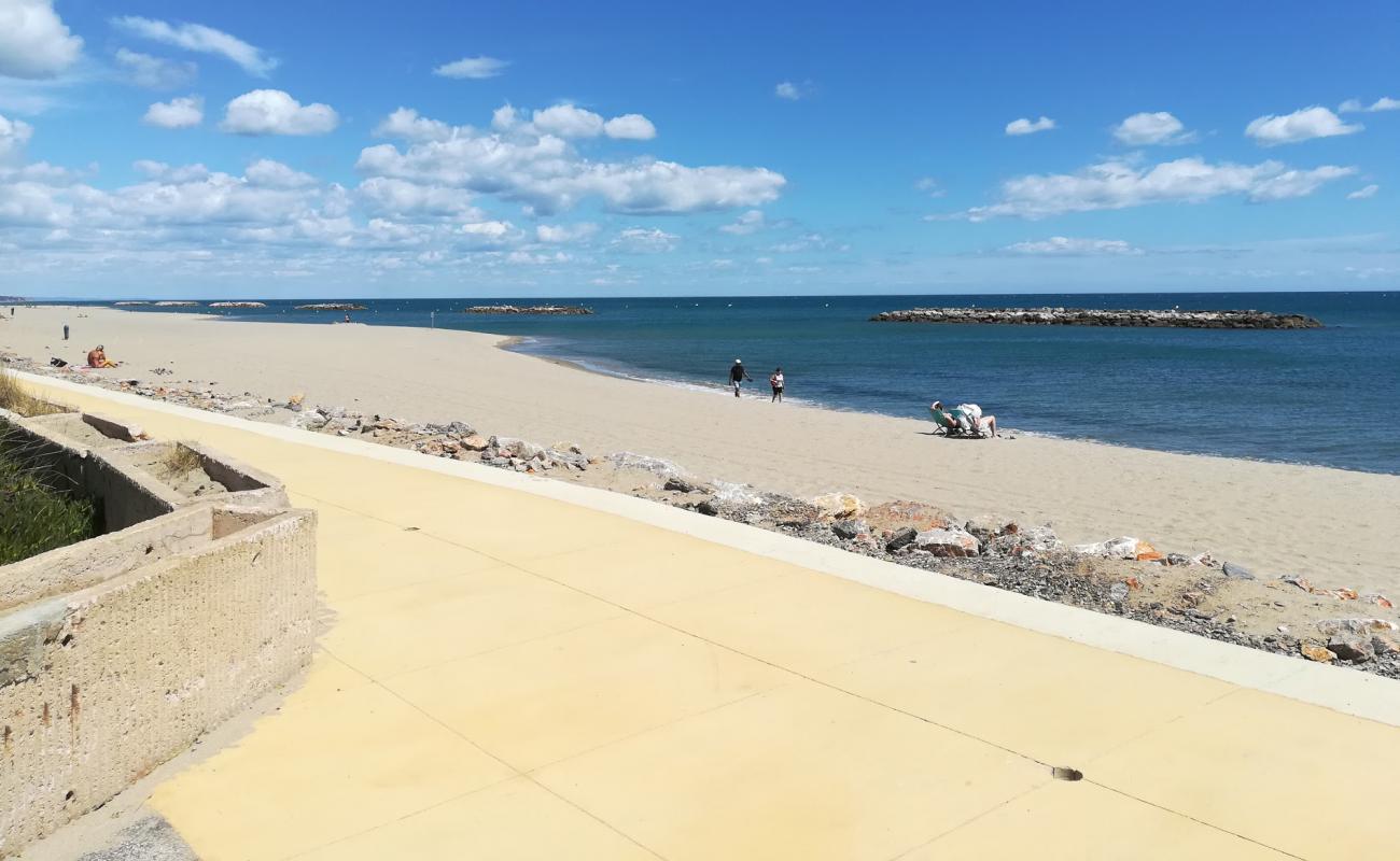 Barcares beach II'in fotoğrafı i̇nce bej kum yüzey ile