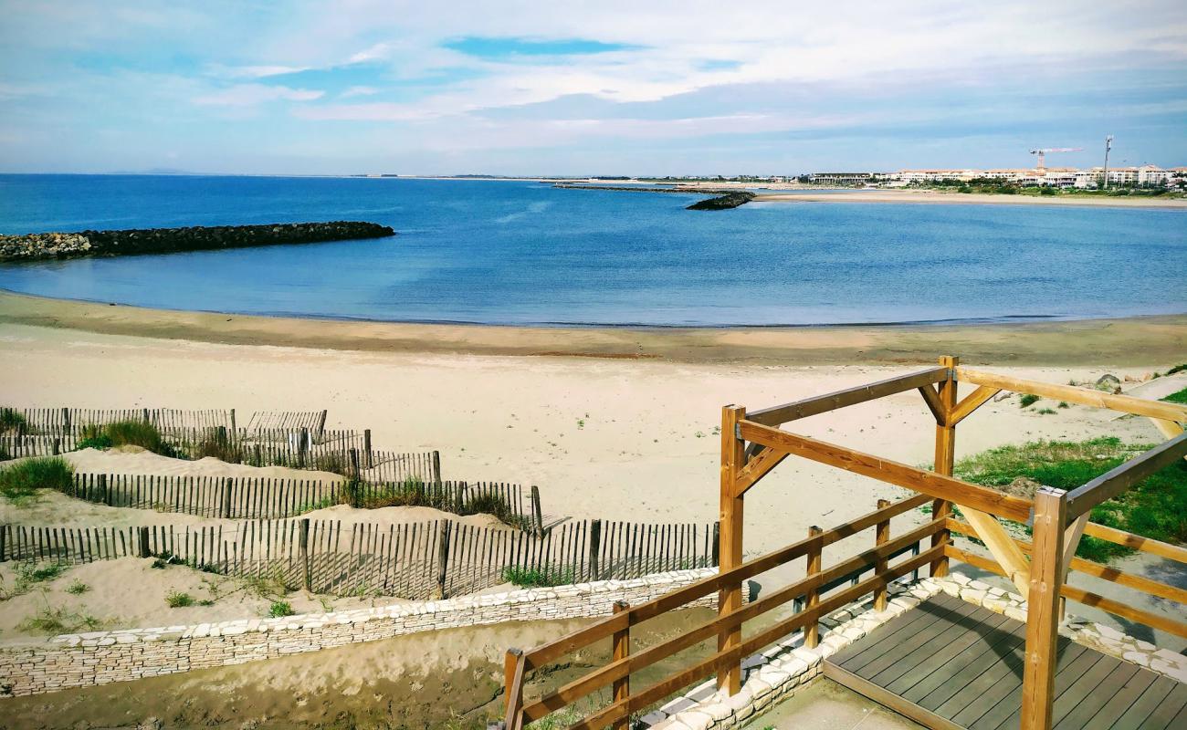 Plage du Lazaret'in fotoğrafı i̇nce bej kum yüzey ile