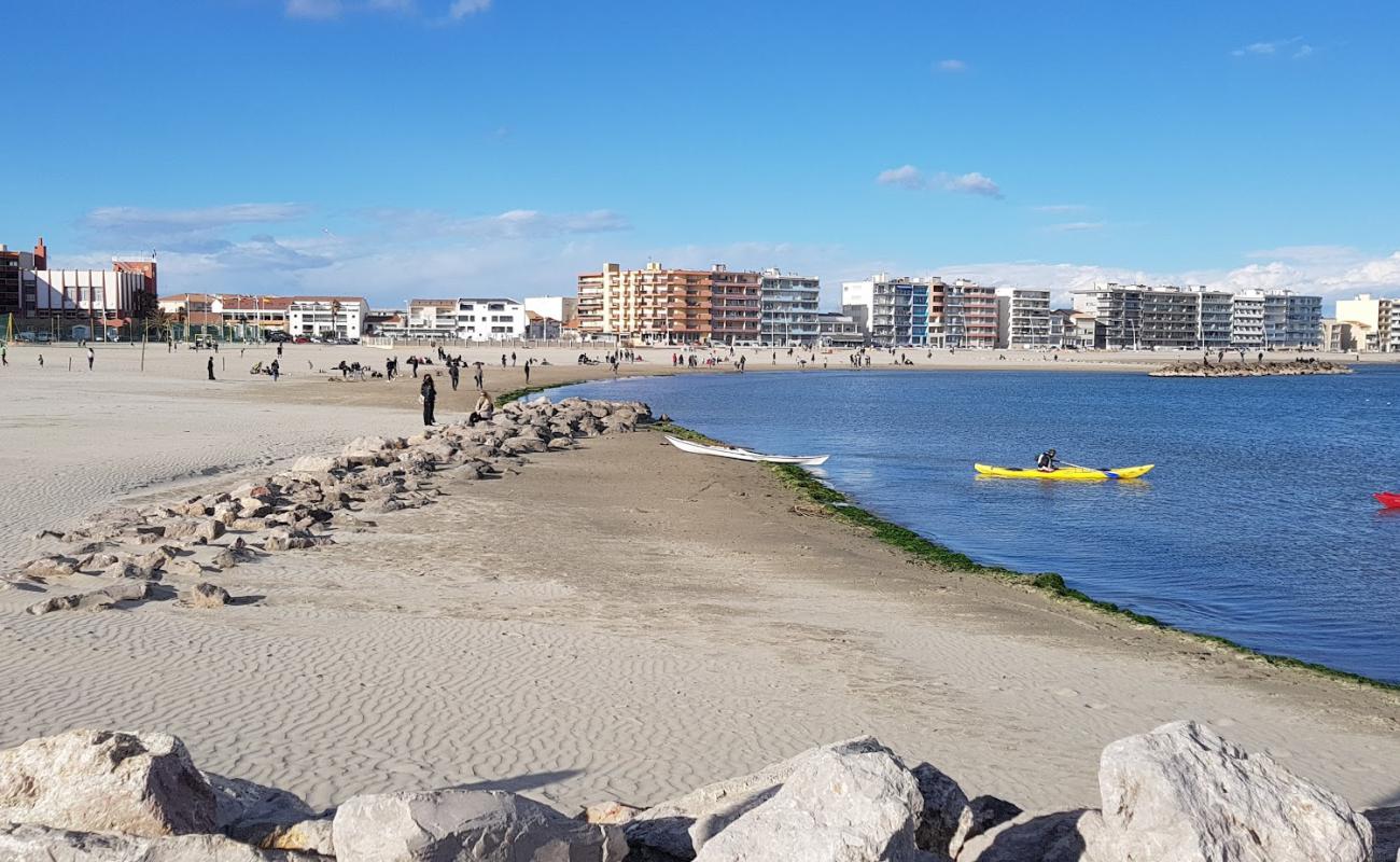 Palavas beach II'in fotoğrafı i̇nce bej kum yüzey ile