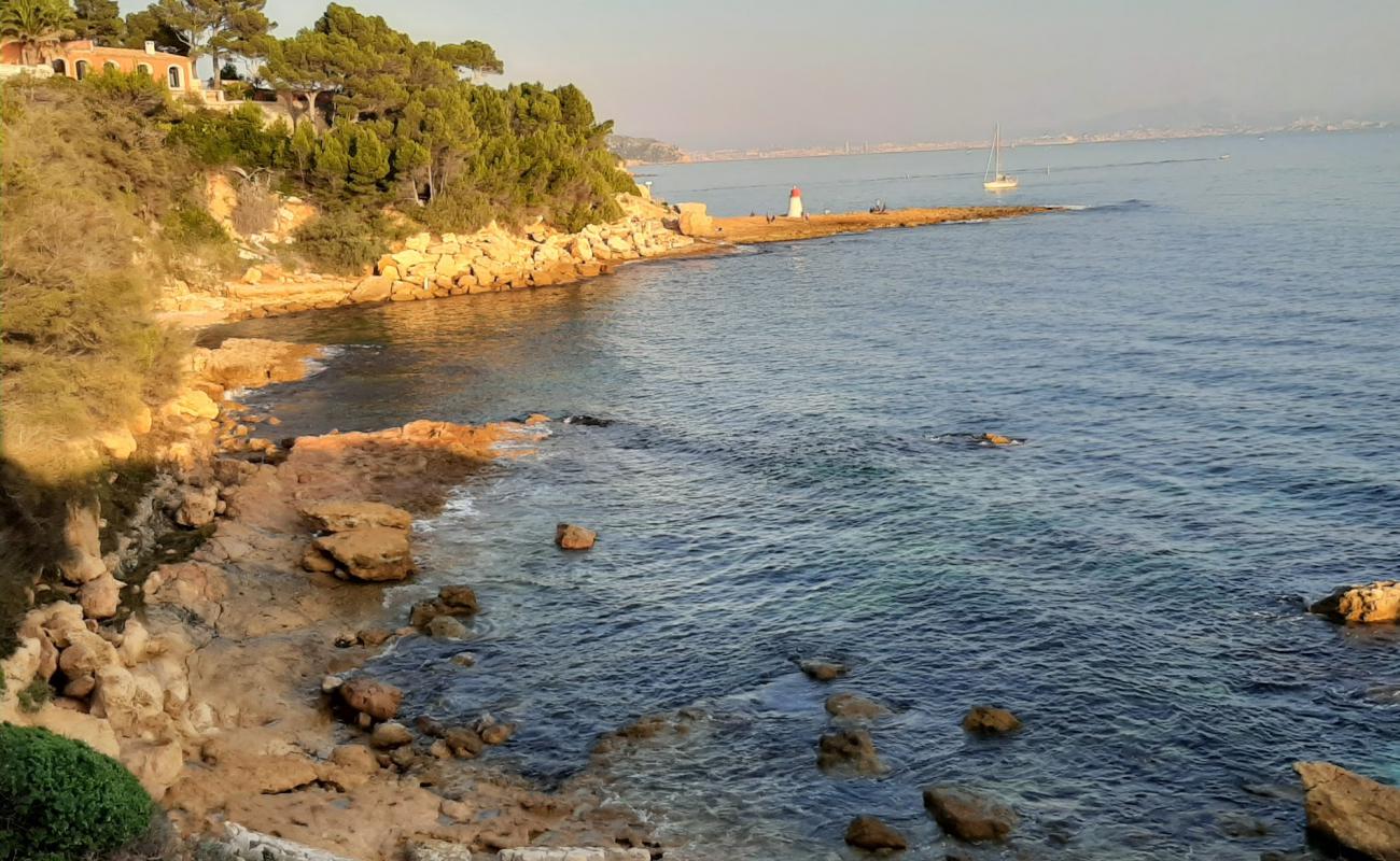 Fernandel beach'in fotoğrafı kayalık arazi yüzey ile