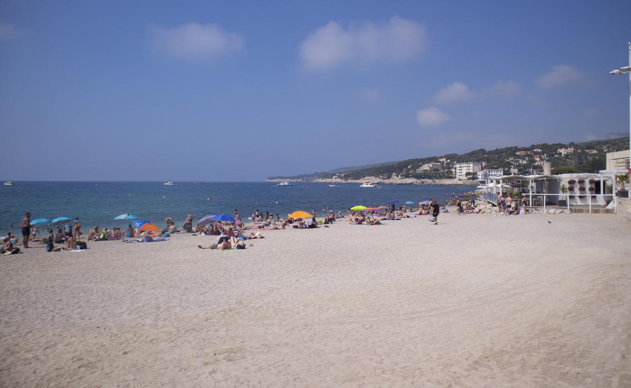 Plage de la Grande Mer'in fotoğrafı açık bej kum yüzey ile
