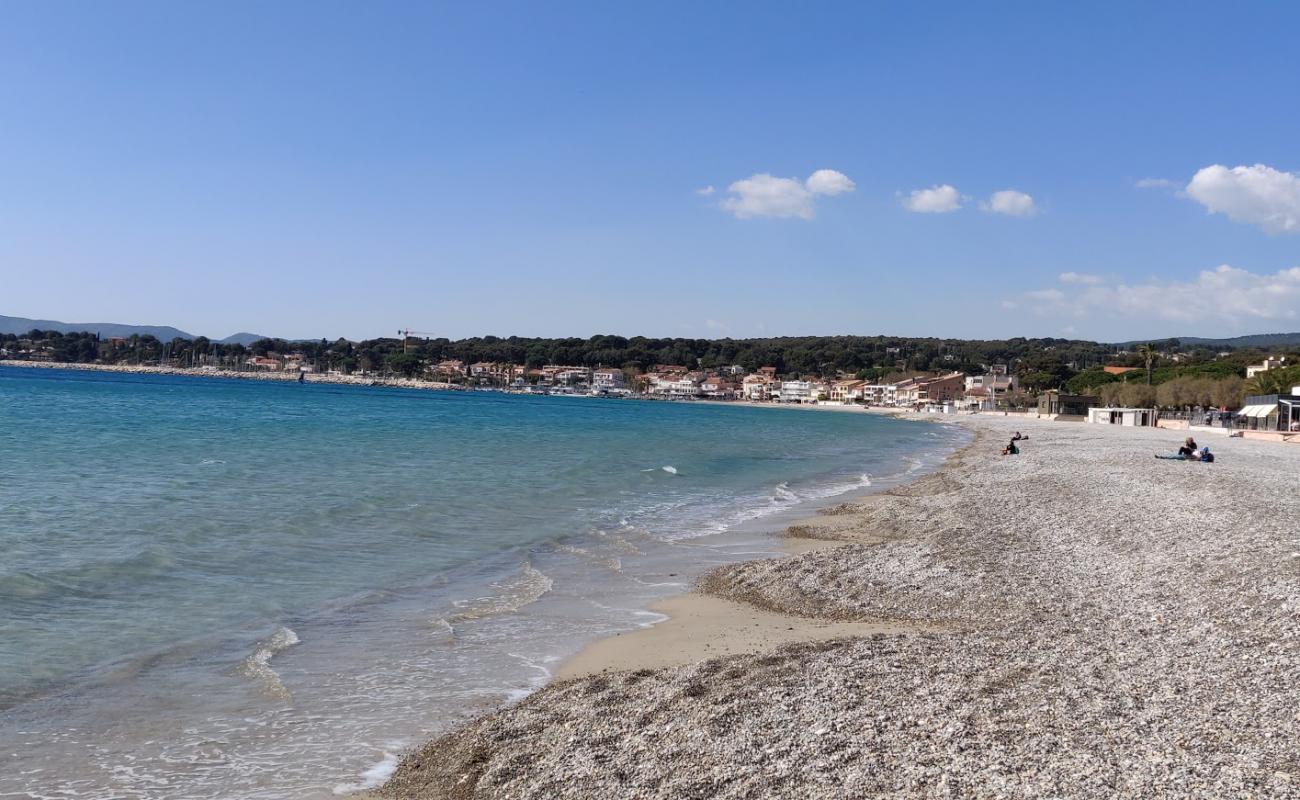 Plages Des Lecques'in fotoğrafı parlak kum yüzey ile