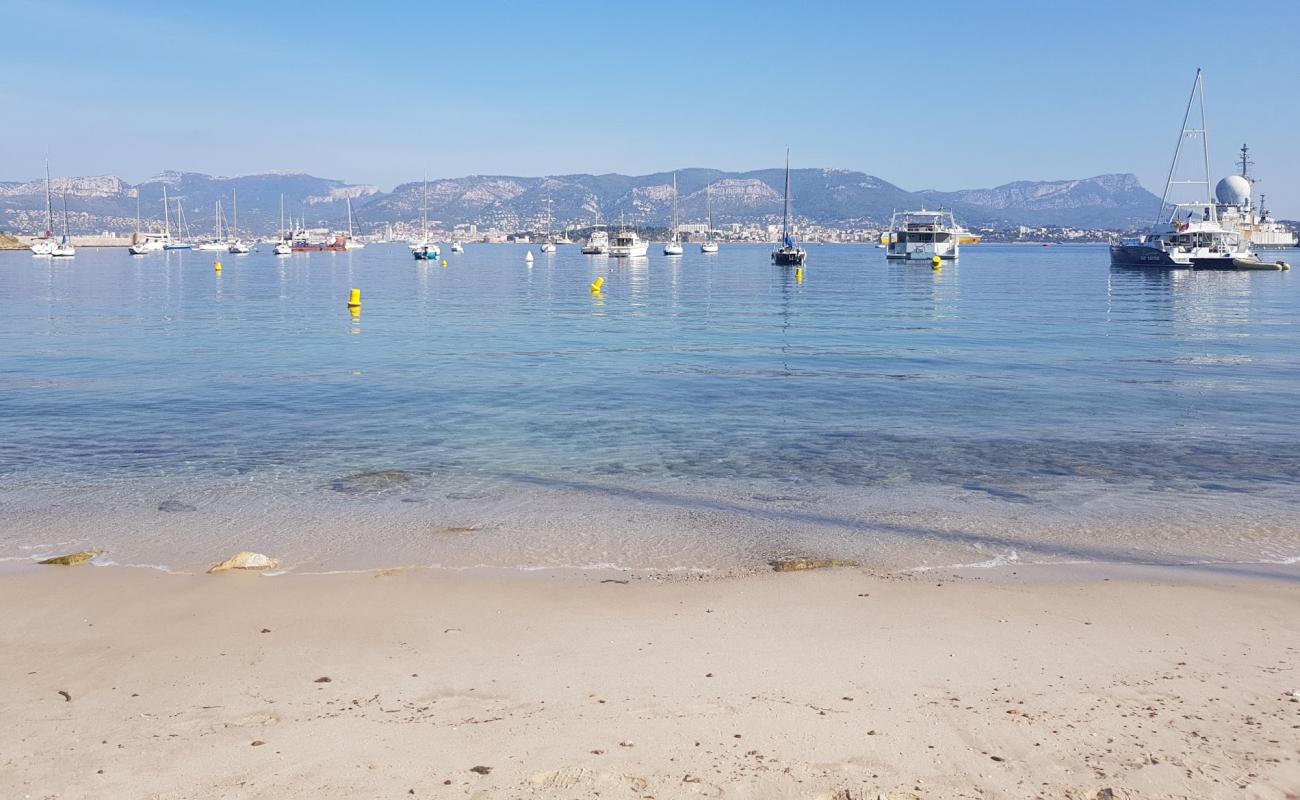 Plage de la Vieille'in fotoğrafı açık bej kum yüzey ile