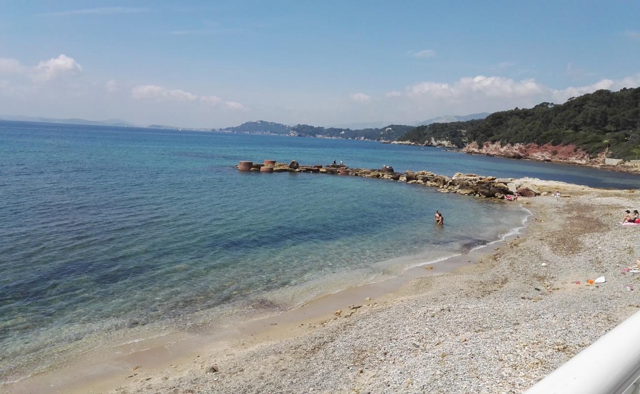 Plage de la Garonne'in fotoğrafı açık bej kum yüzey ile