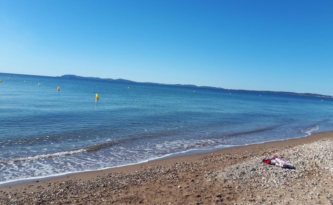 Ayguade Plajı'in fotoğrafı bej kum ve çakıl yüzey ile