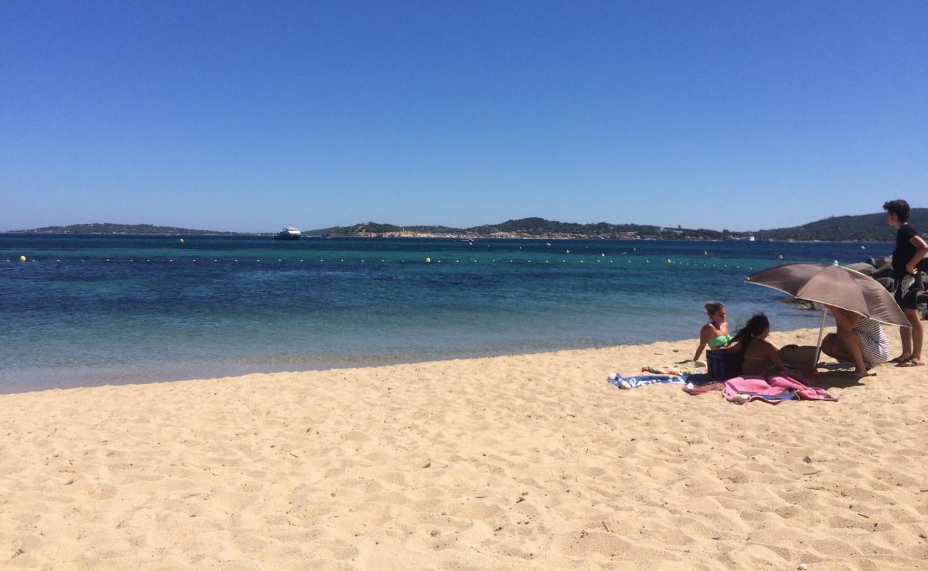 Guerrevielle beach'in fotoğrafı ve yerleşim