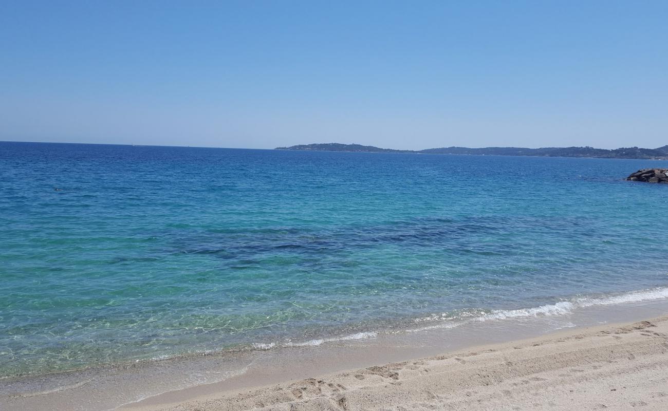 Croisette Plajı II'in fotoğrafı beyaz kum yüzey ile