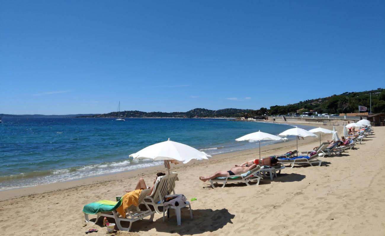 Garonnette Plajı'in fotoğrafı açık bej kum yüzey ile