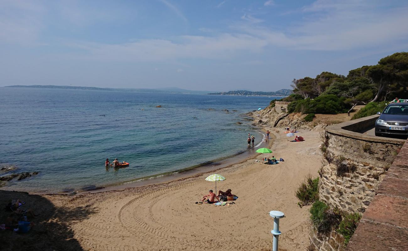 Gireliers beach'in fotoğrafı parlak kum yüzey ile