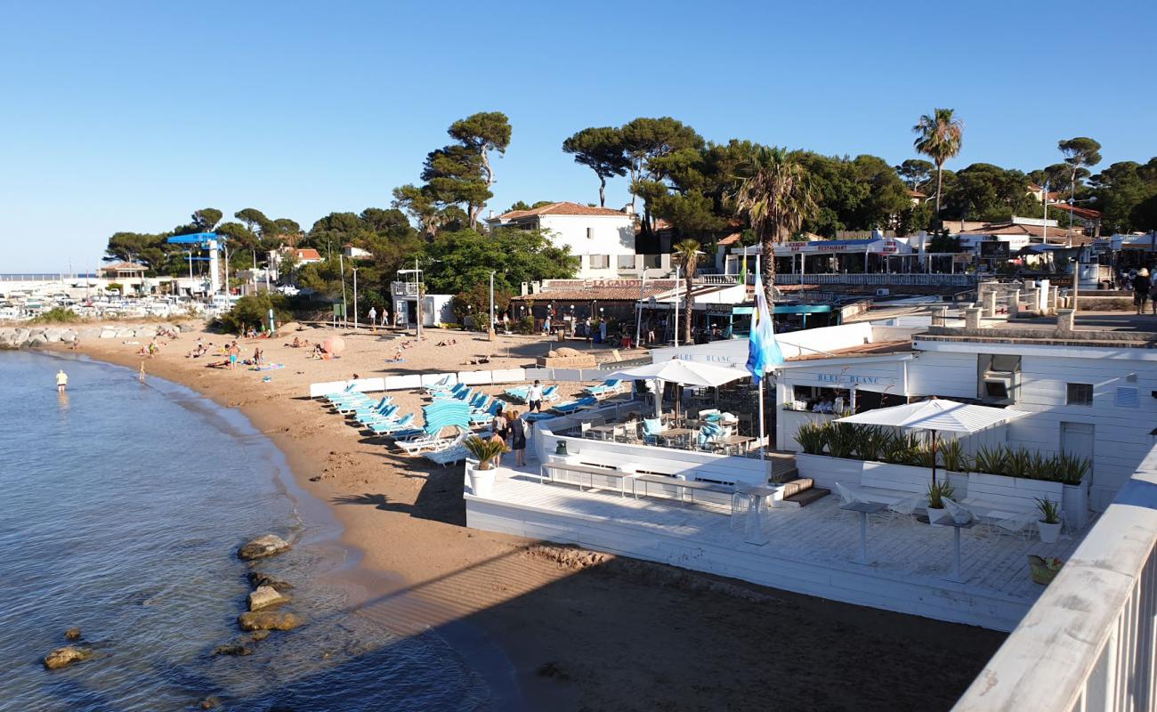 Plage de la Galiote'in fotoğrafı parlak ince kum yüzey ile