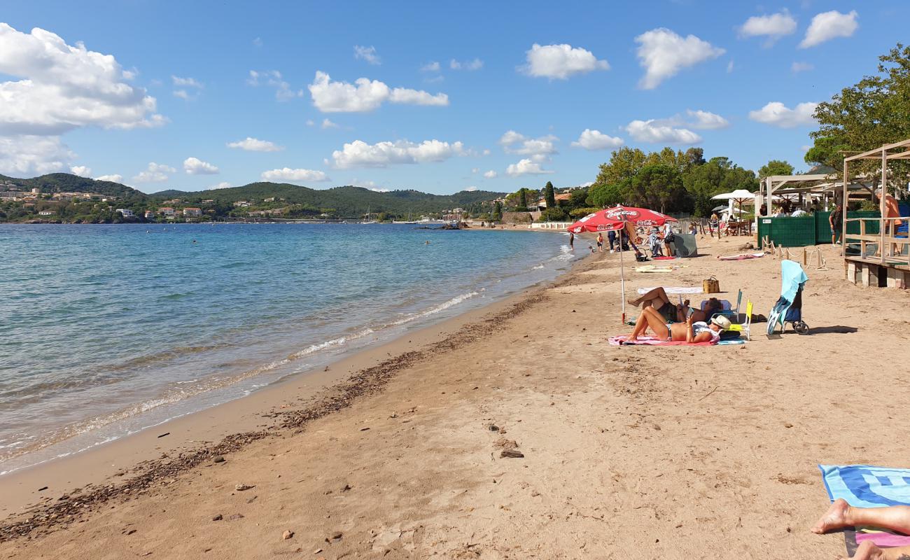 Plage de La Baumette'in fotoğrafı parlak kum yüzey ile