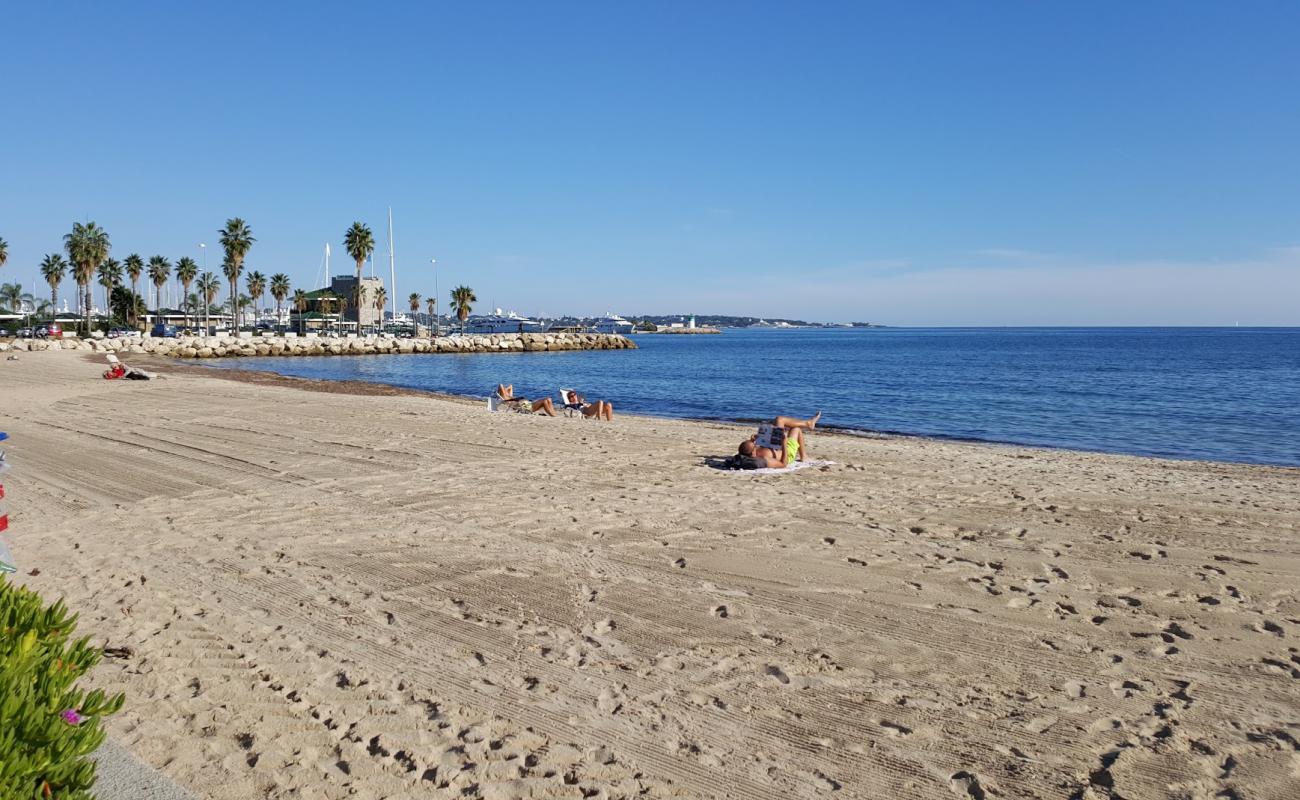 Soleil Plajı'in fotoğrafı parlak ince kum yüzey ile