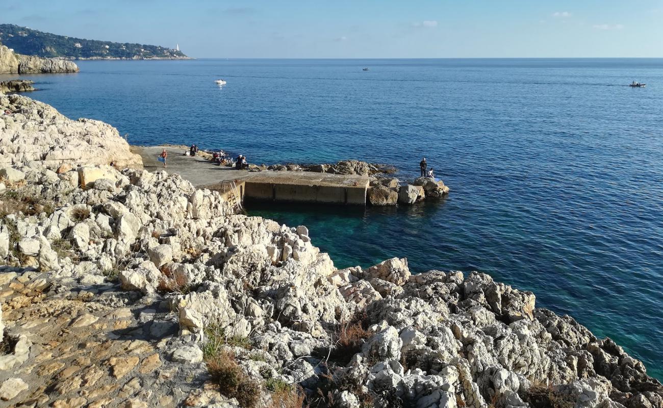 Plage de la Plateforme'in fotoğrafı beton kapak yüzey ile