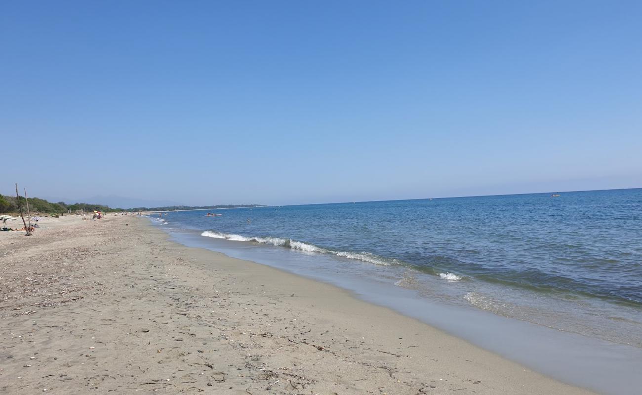 Plage De Pinarello'in fotoğrafı açık bej kum yüzey ile