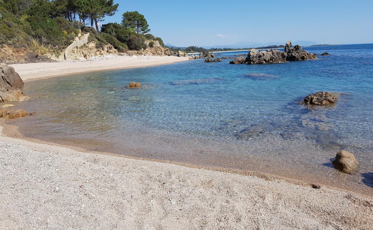 Marina Di Funtanaccia II'in fotoğrafı açık bej kum yüzey ile