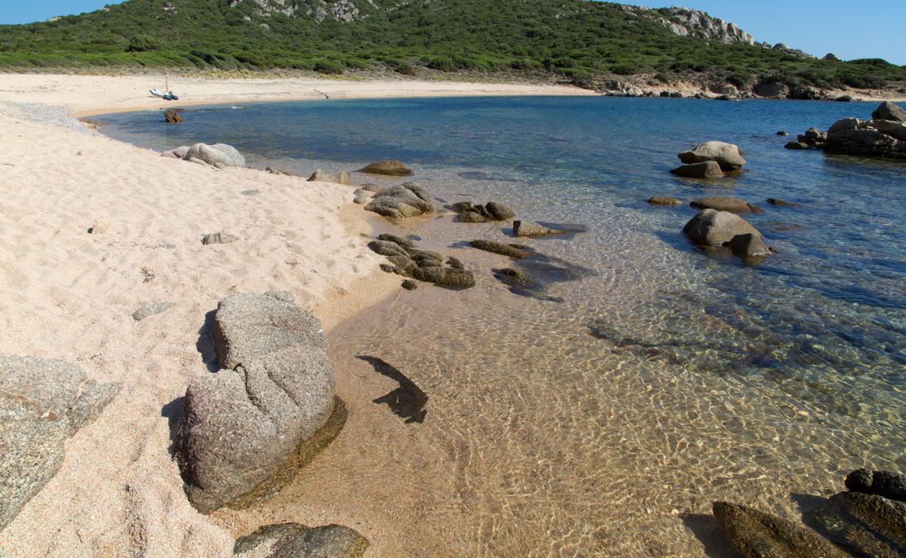 Cala di Conca II'in fotoğrafı parlak kum yüzey ile