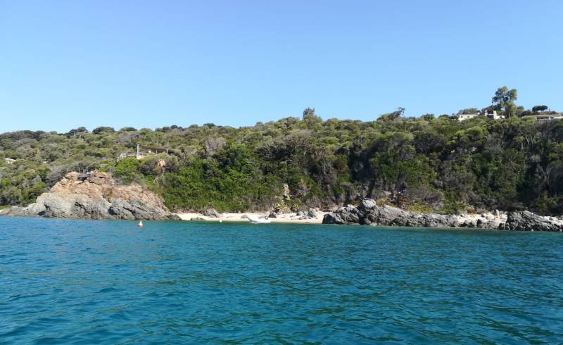 Vetricella beach'in fotoğrafı parlak kum yüzey ile