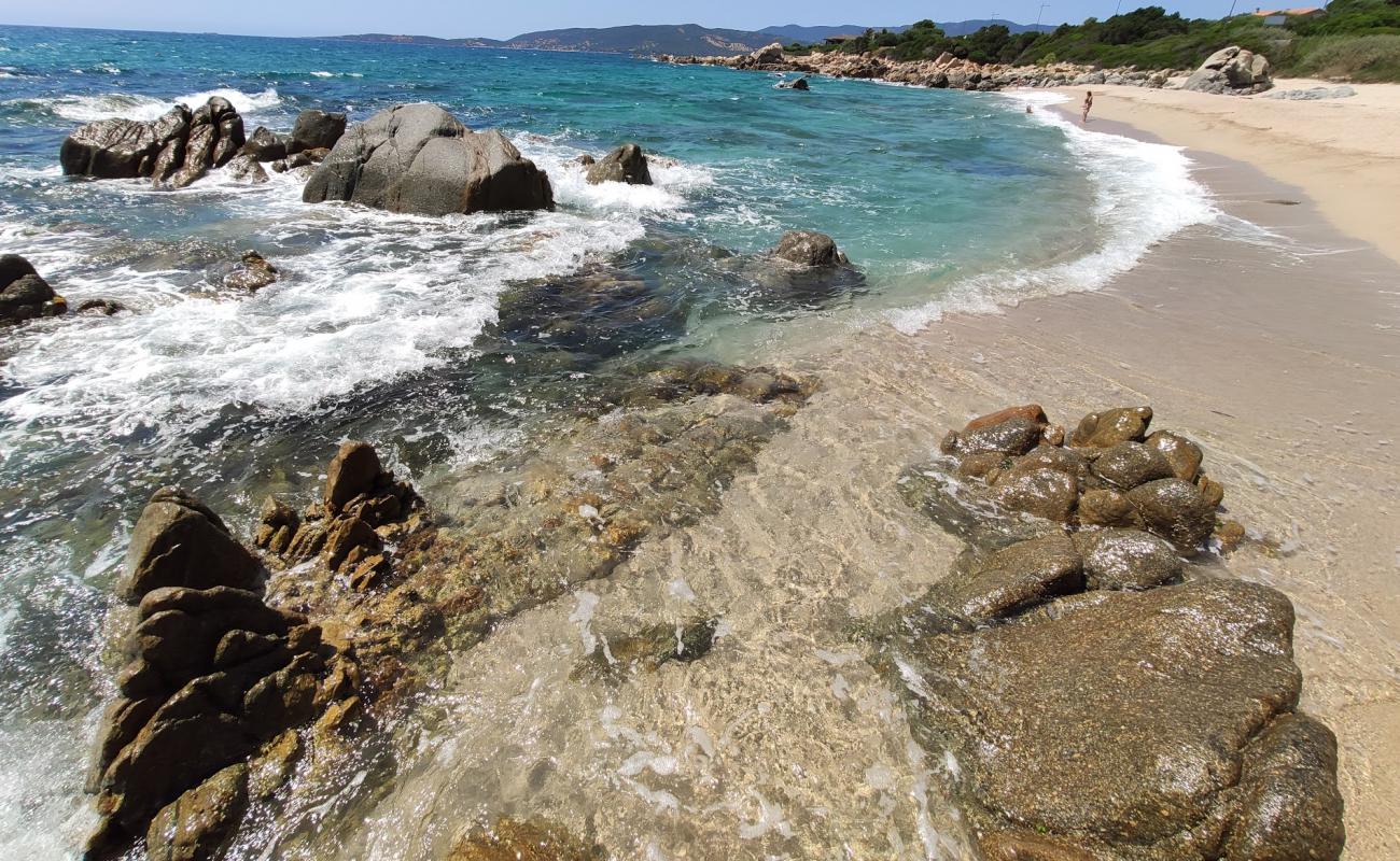 Abbartelo beach'in fotoğrafı i̇nce bej kum yüzey ile