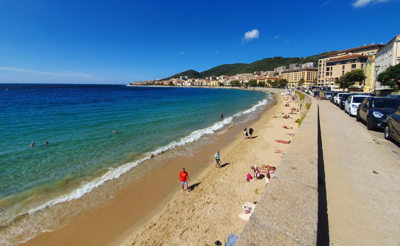 Saint-Francois beach'in fotoğrafı parlak ince kum yüzey ile