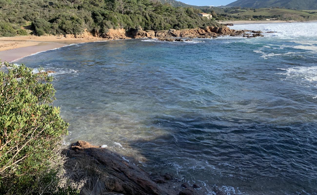 Capo di Feno II'in fotoğrafı parlak kum yüzey ile