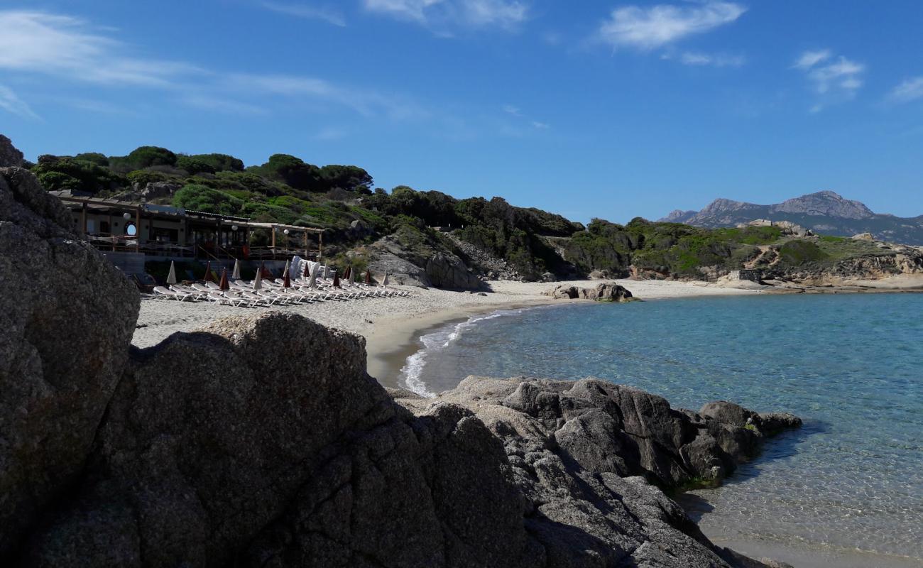 Moulin Atrium'in fotoğrafı gri ince kum yüzey ile