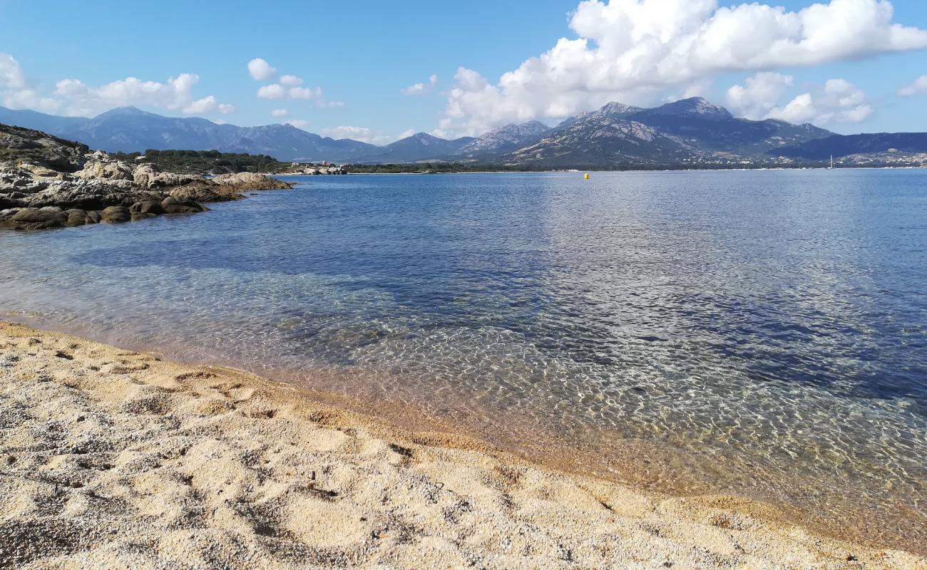 Arinella beach'in fotoğrafı parlak ince kum yüzey ile