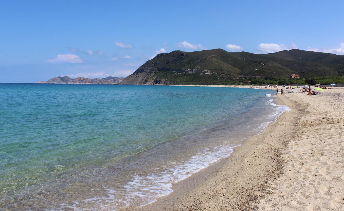 Losari Plajı'in fotoğrafı parlak ince kum yüzey ile