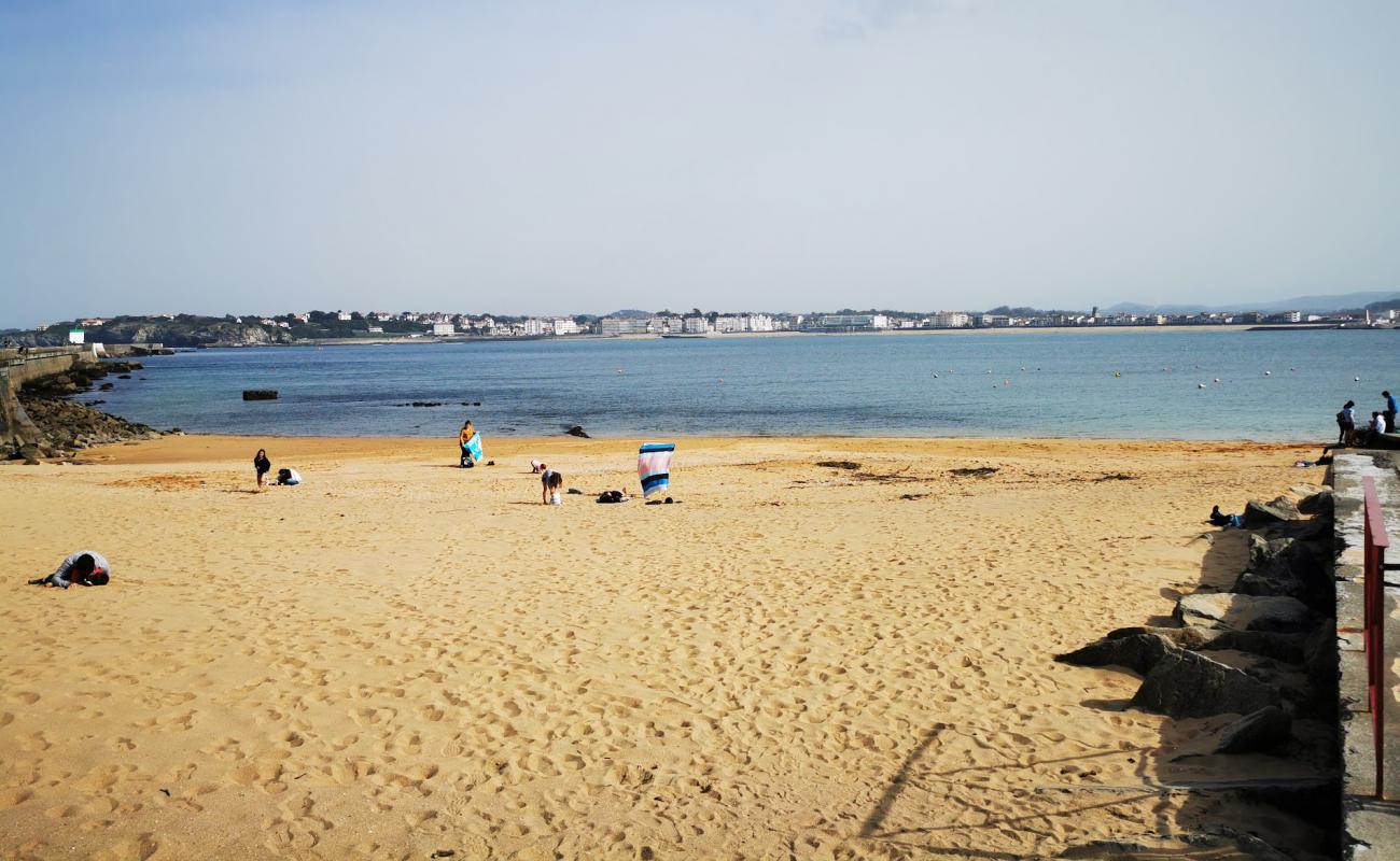 Plage du Fort de Socoa'in fotoğrafı parlak kum yüzey ile