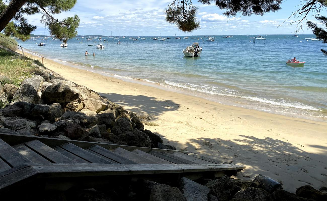 Plage des Americains'in fotoğrafı beyaz kum yüzey ile