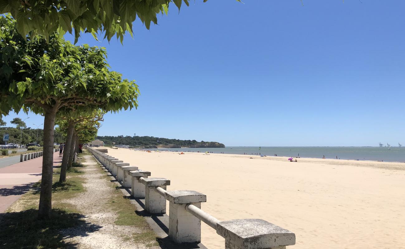 Plage St.Georges'in fotoğrafı beyaz kum yüzey ile