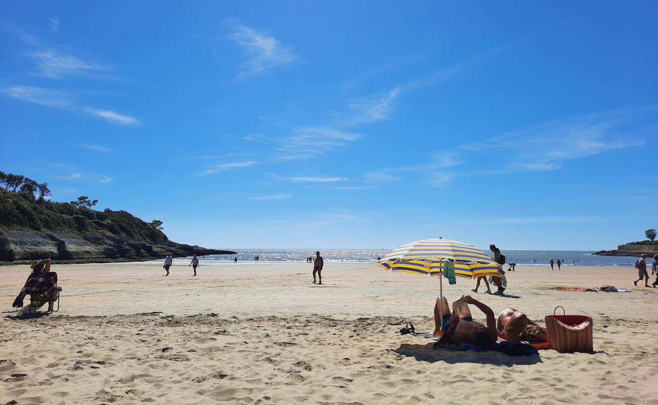 Plage de Nauzan'in fotoğrafı kahverengi kum yüzey ile