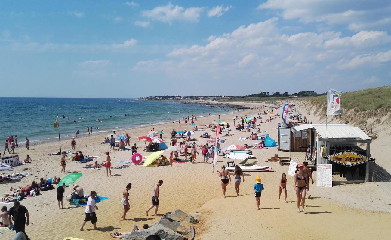 Plage des Dunes'in fotoğrafı bej kum ve çakıl yüzey ile