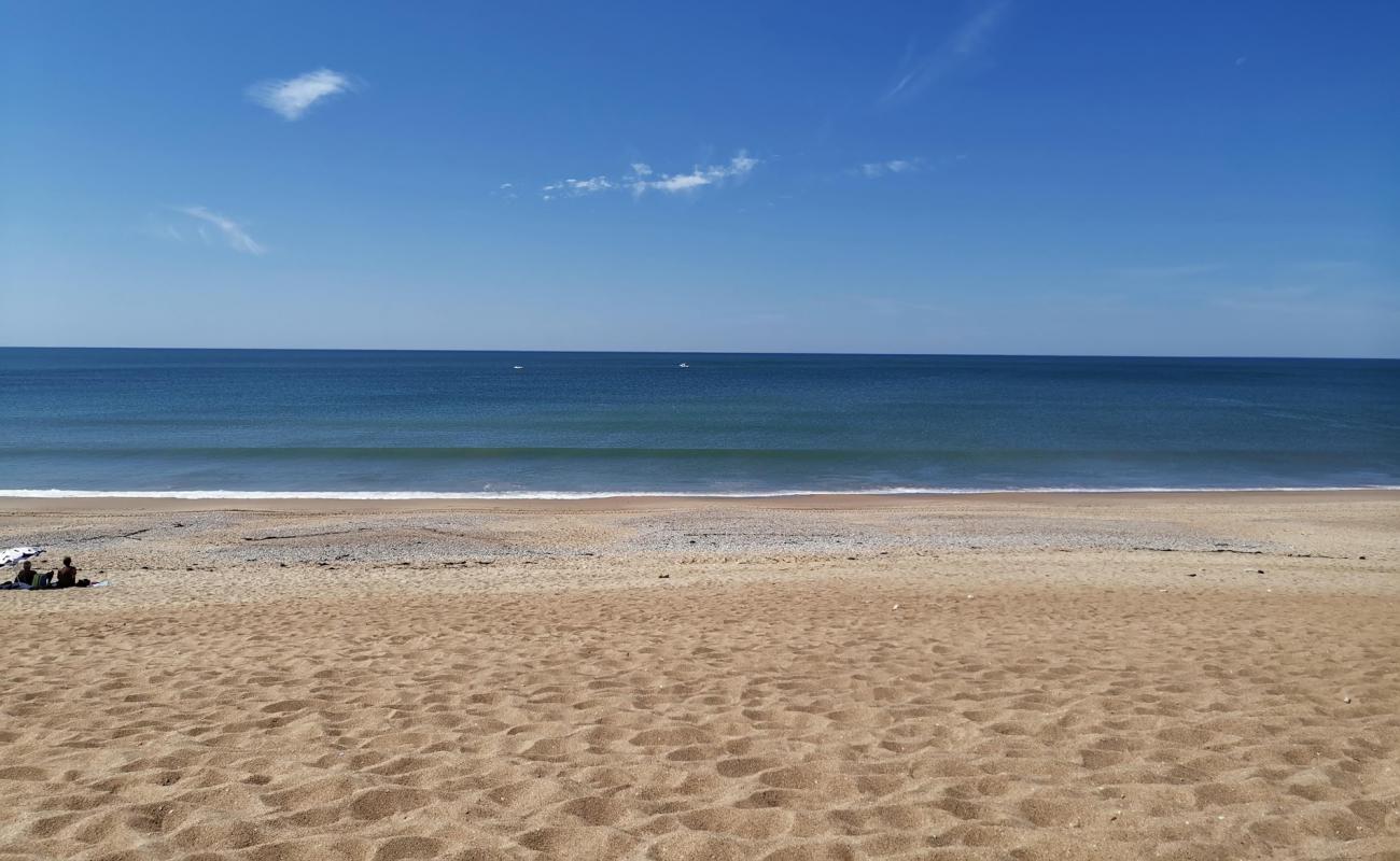 Du petit pont beach'in fotoğrafı açık bej kum yüzey ile