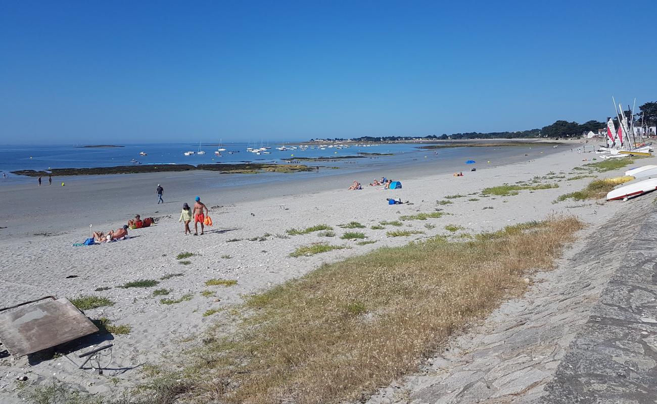 Plage De Roaliguen'in fotoğrafı parlak kum yüzey ile