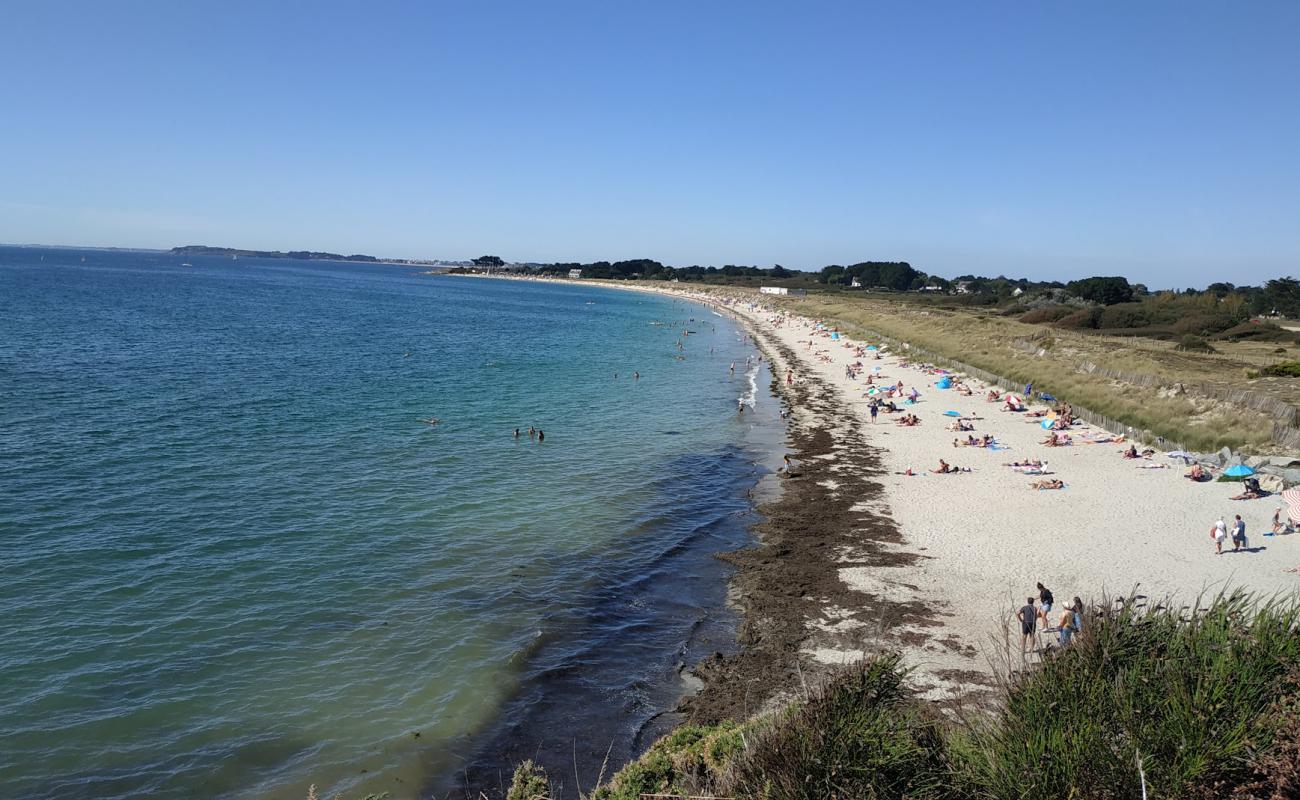 Plage des Govelins'in fotoğrafı açık bej kum yüzey ile