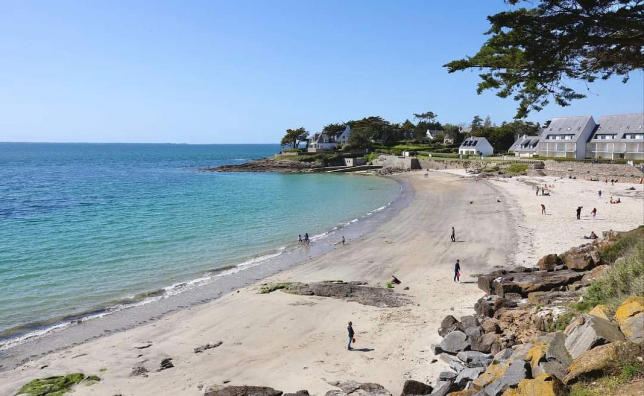 Plage de Port Navalo'in fotoğrafı açık bej kum yüzey ile