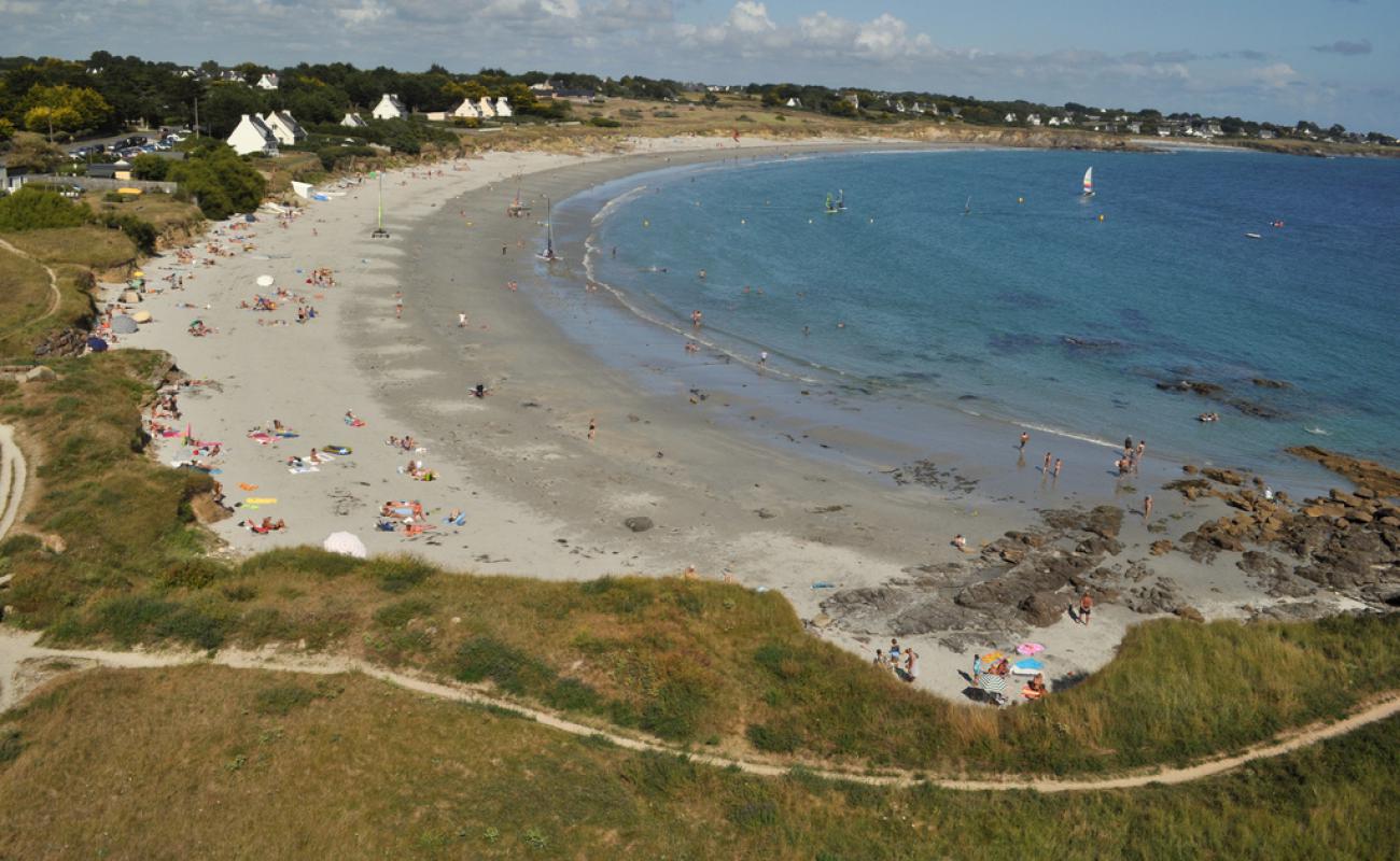 Plage de Kersidan'in fotoğrafı açık bej kum yüzey ile