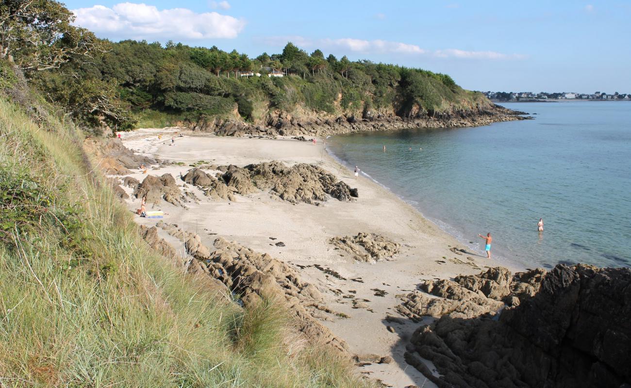 Plage des 4 sardines'in fotoğrafı açık bej kum yüzey ile