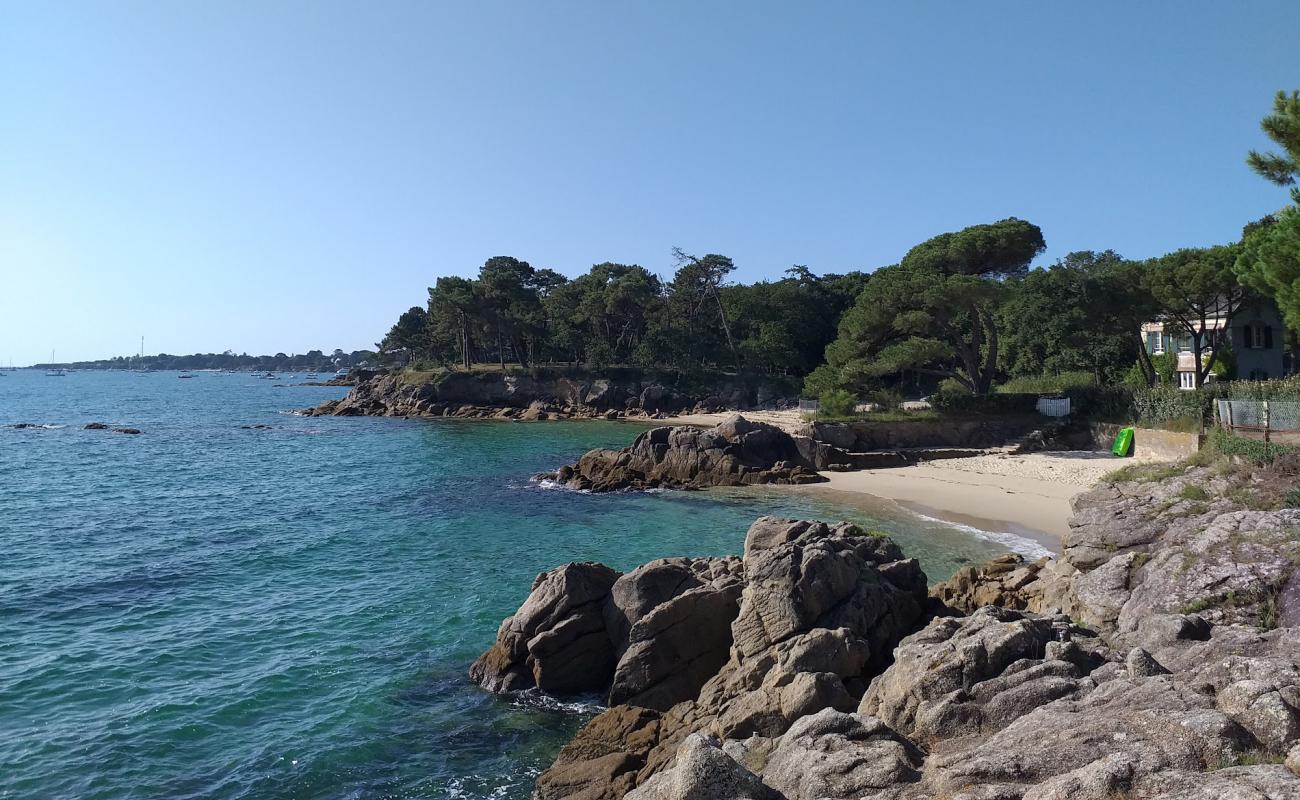 Plage Du Petit Manoir'in fotoğrafı bej kum ve çakıl yüzey ile