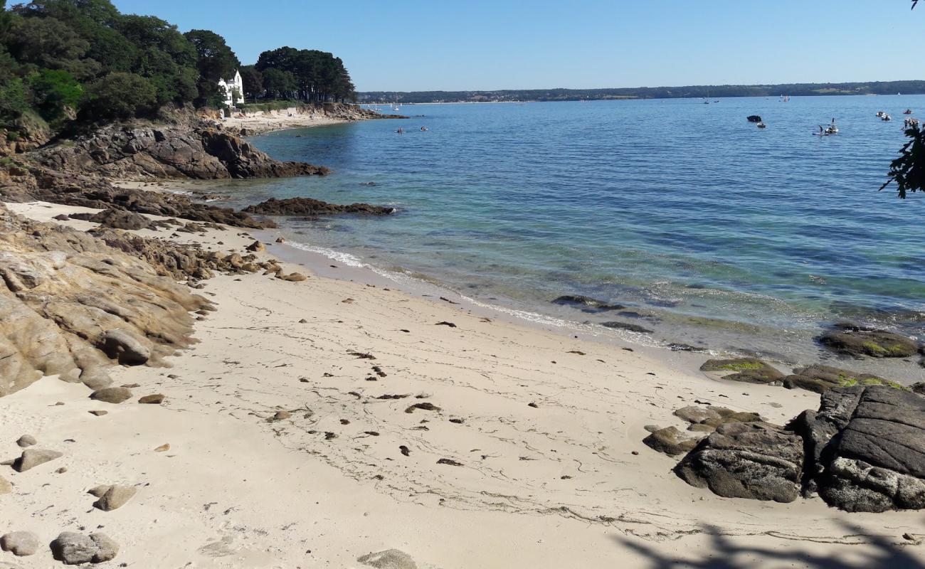 Plage de Kerveltrec'in fotoğrafı parlak kum yüzey ile