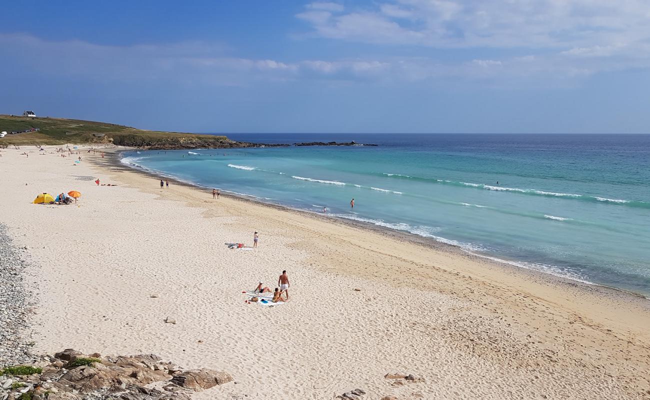 Plage de Guendrez'in fotoğrafı açık bej kum yüzey ile