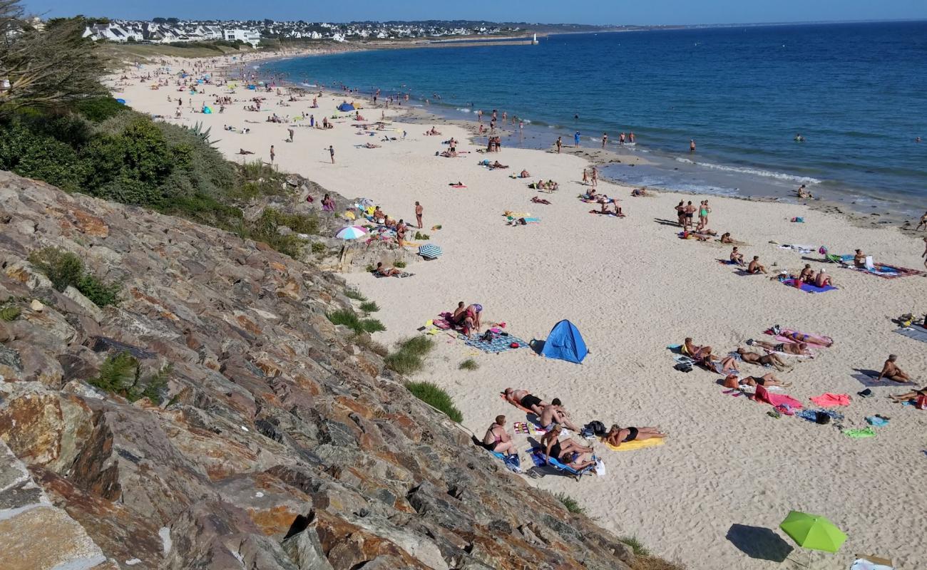 La grande plage'in fotoğrafı beyaz kum yüzey ile