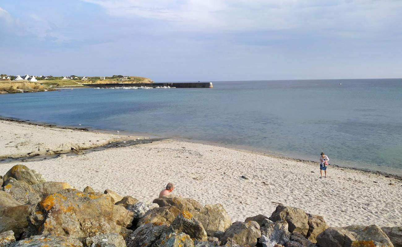 Beach du Loc h'in fotoğrafı açık bej kum yüzey ile