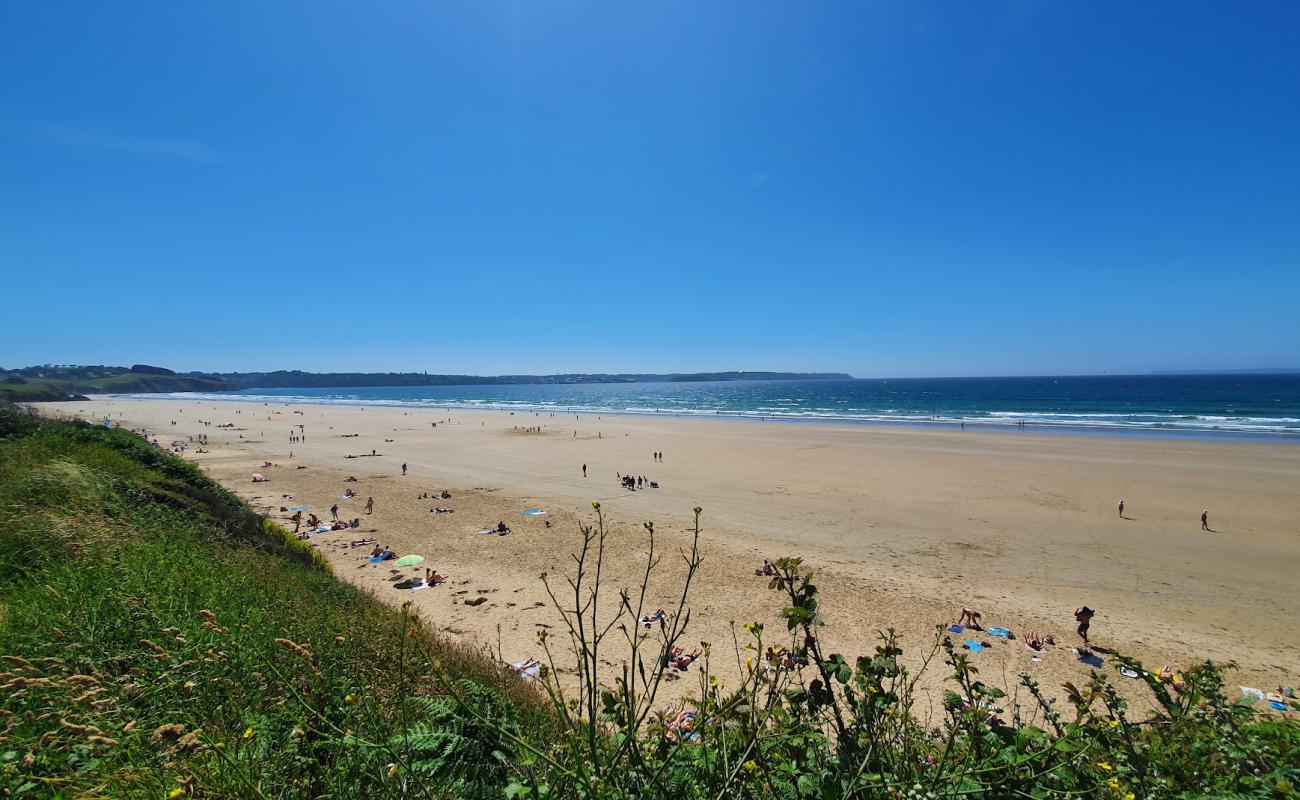 Plage de Kervel'in fotoğrafı açık bej kum yüzey ile