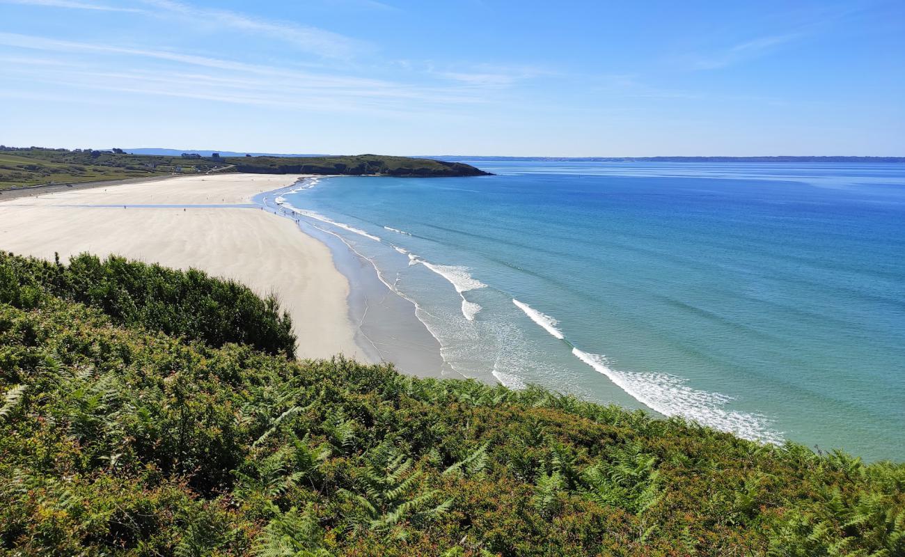 Plage de Trez-Bellec'in fotoğrafı gri kum yüzey ile