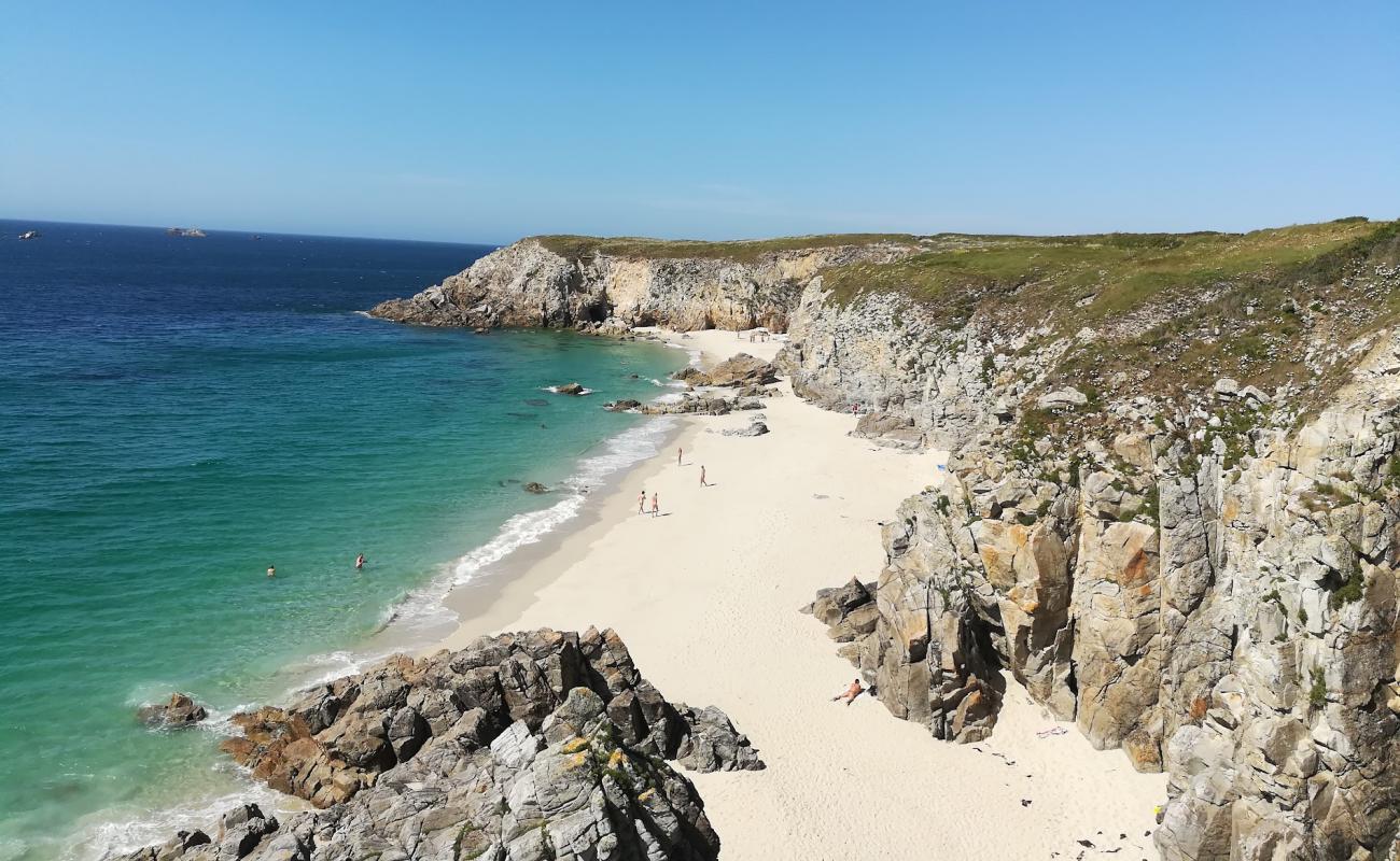 Plage des Charettes'in fotoğrafı açık bej kum yüzey ile