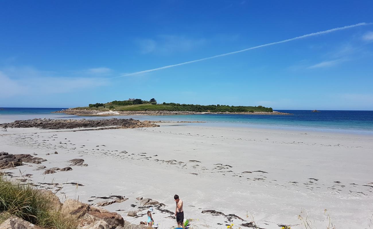 Plage de Dossen'in fotoğrafı beyaz kum yüzey ile